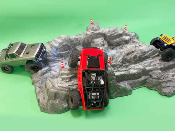 RC Crawler mini course obstacle for 1/24 and 1/18 scale - Badlands